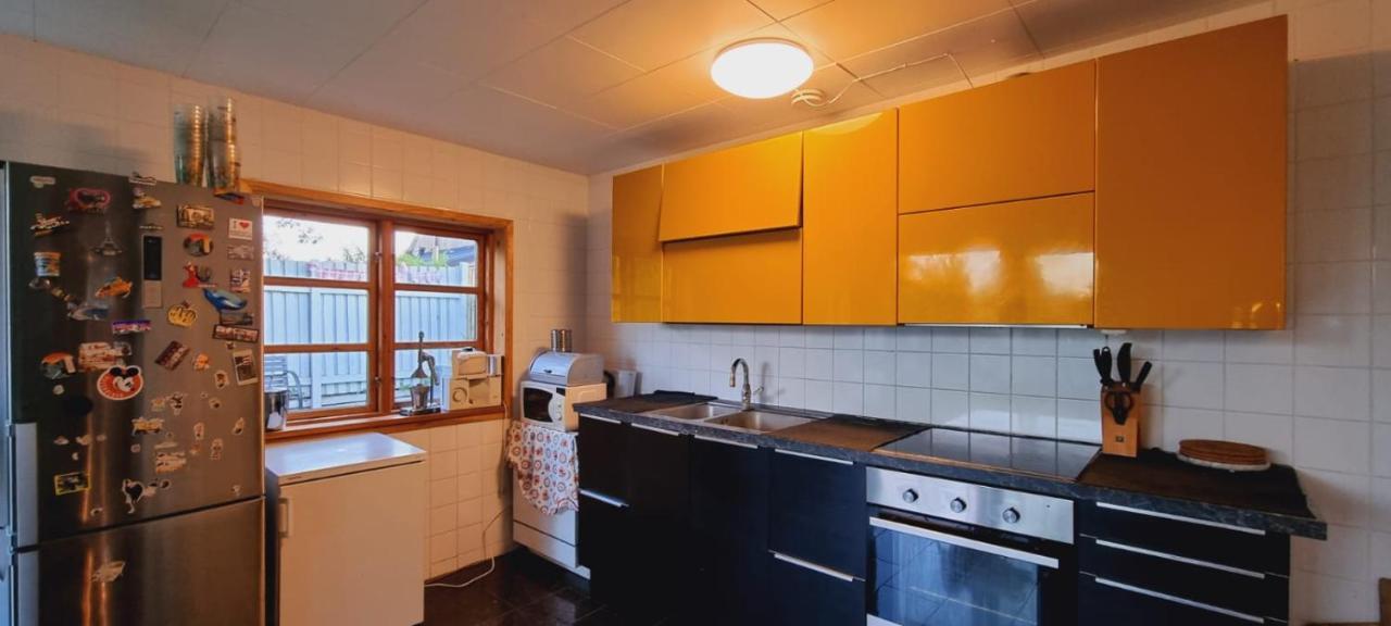 Yellow House Hostel Копенгаген Экстерьер фото